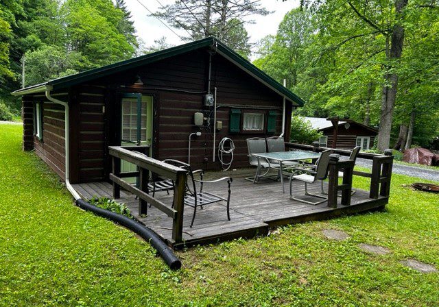 Greg Ohara Cabin